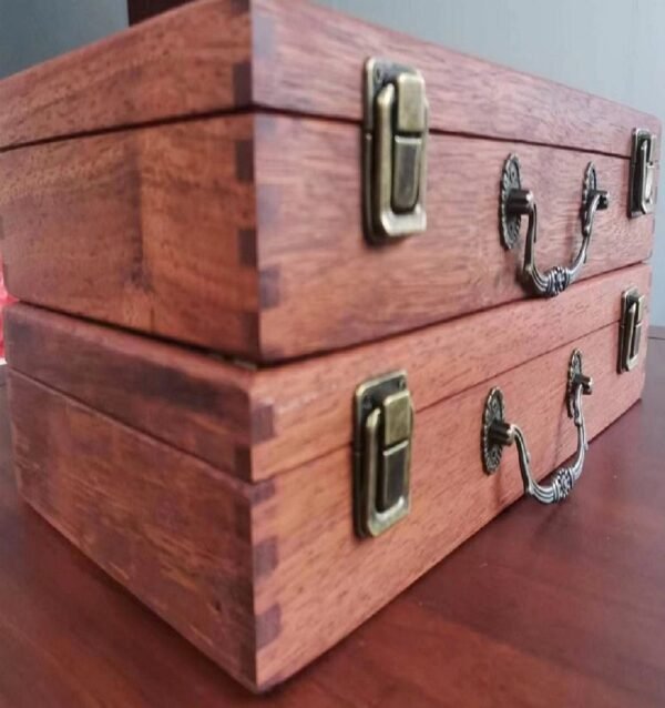 32*16*4.5cm  Xuan Paper Brochure  Rosewood  Wooden Box