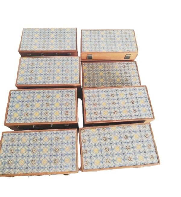 32*16*4.5cm  Xuan Paper Brochure  Rosewood  Wooden Box