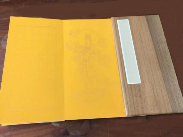 30* 15cm Book Xuan Paper Brochure for  < The Heart Sutra>  with Cinnamomum Camphora Box 