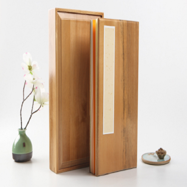 30* 15cm Book Xuan Paper Brochure for  < The Heart Sutra>  with Cinnamomum Camphora Box 