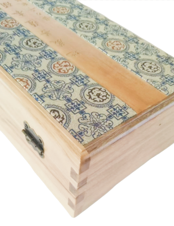 Xuan Paper Hand -Scroll Painting Calligraphy Camphor Wood Package Box with Song Brocade Face
