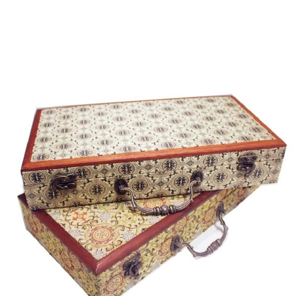 32*16cm Xuan Paper Brochure Press Wooden Frame Brocade Box
