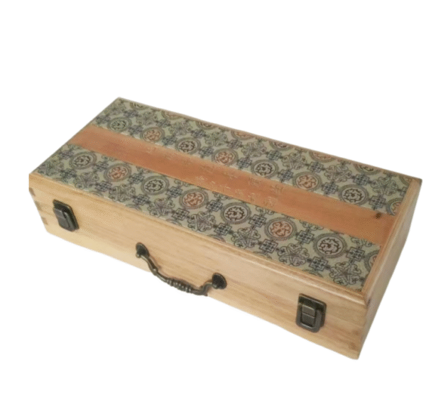 Xuan Paper Hand -Scroll Painting Calligraphy Camphor Wood Package Box with Song Brocade Face