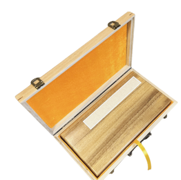 32*16*4.5cm   Camphor Wood Xuan Paper Booklet Ancient Book Gold Silver Jewelry and Ornaments Package Box