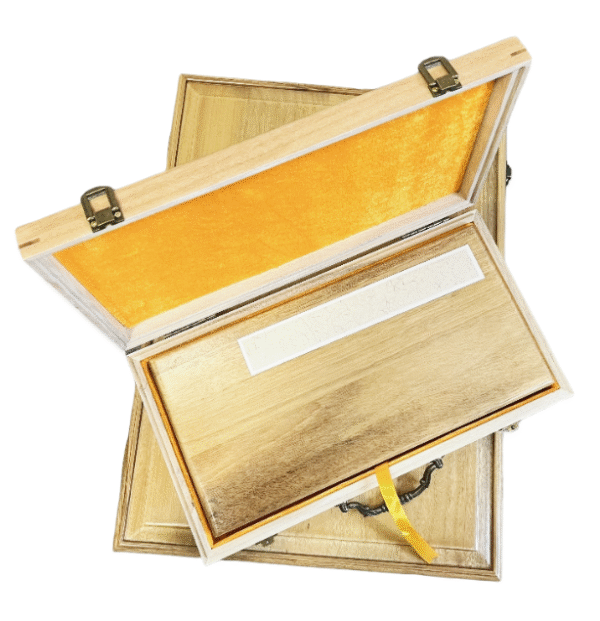 32*16*4.5cm   Camphor Wood Xuan Paper Booklet Ancient Book Gold Silver Jewelry and Ornaments Package Box