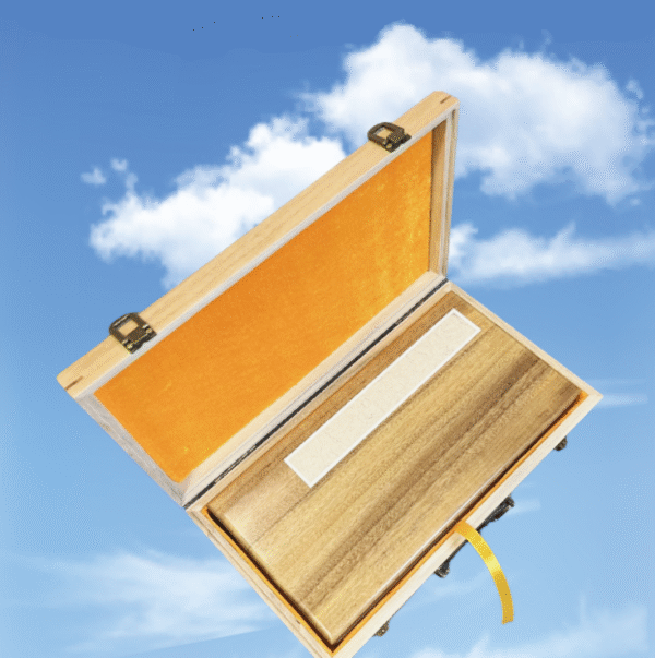 32*16*4.5cm   Camphor Wood Xuan Paper Booklet Ancient Book Gold Silver Jewelry and Ornaments Package Box