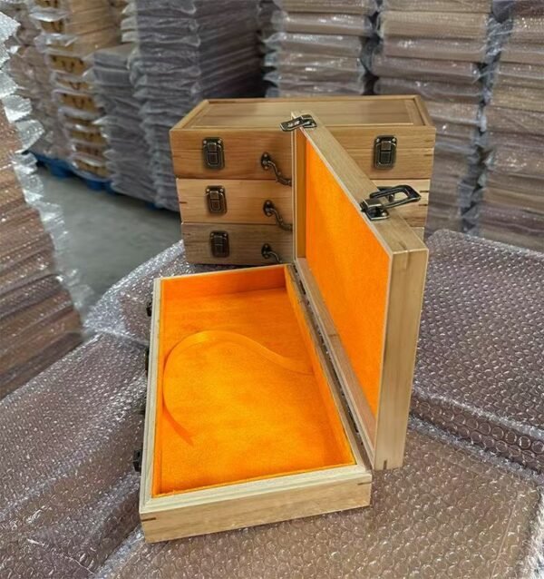 32*16*4.5cm Camphor Wood Xuan Paper Booklet Ancient Book Gold Silver Jewelry and Ornaments Package Box