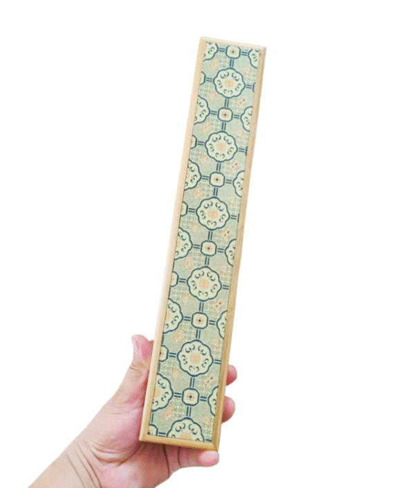 10 " or 9.5"   Chinese Xuan （Art） Paper Folding Fan Camphor wooden Song Brocade Box