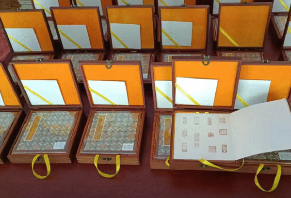 20*20cm Xuan Paper Raw Paper Handmade Watercolor Sumi-E Painting Calligraphy Paper Booklet Rosewood Box Set